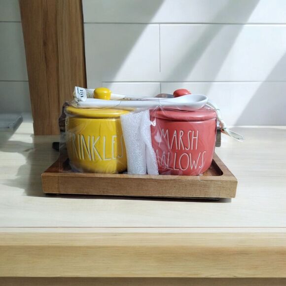 Rae Dunn Ceramic Marshmallow & Sprinkle Canister w/ 2 white spoons New - Picture 1 of 1